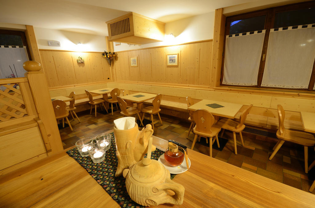 Albergo Sporting Peio Fonti Buitenkant foto
