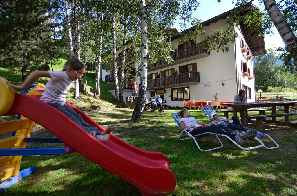 Albergo Sporting Peio Fonti Buitenkant foto