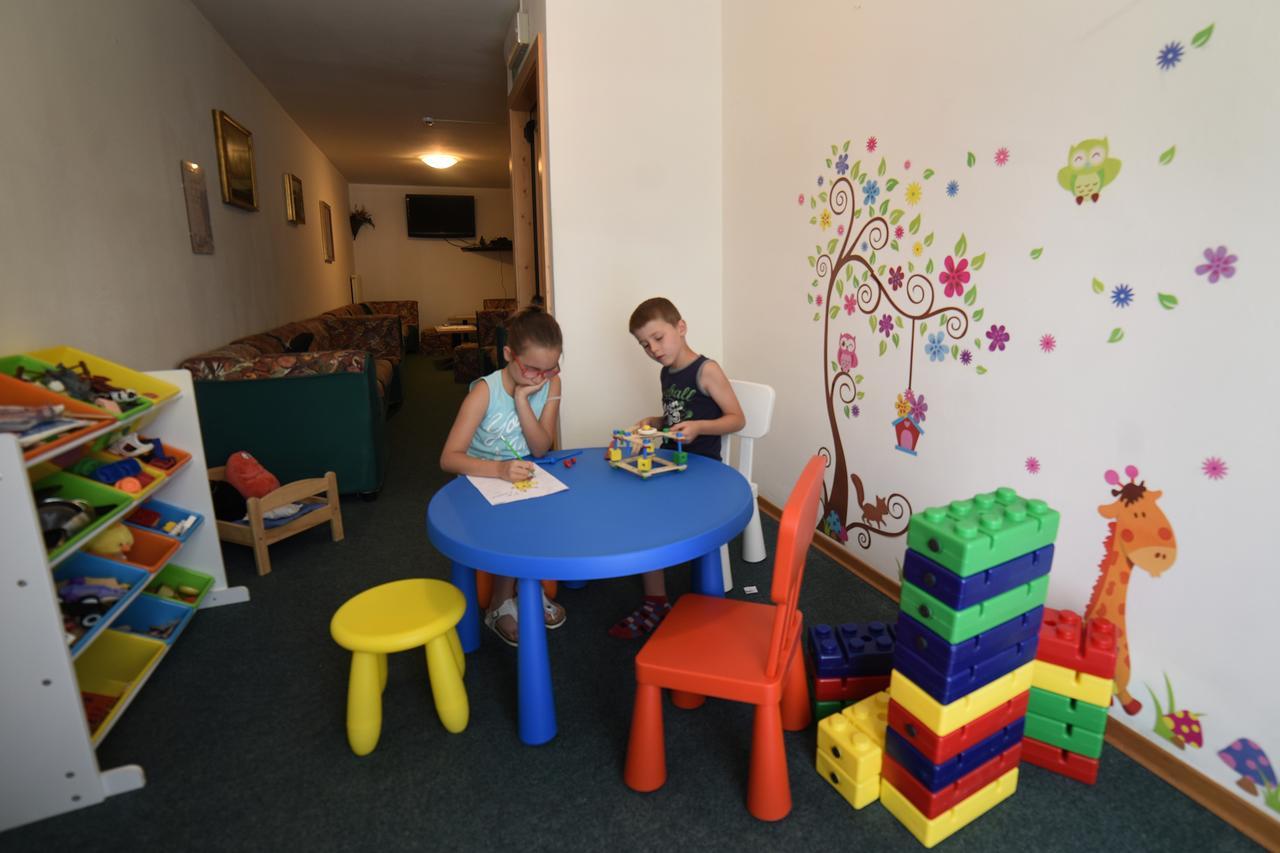 Albergo Sporting Peio Fonti Buitenkant foto